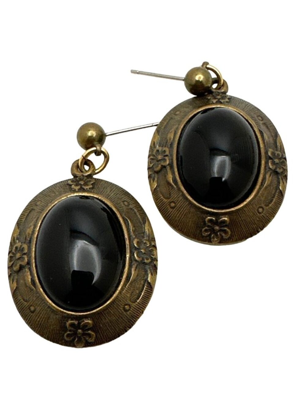 Vintage Charm Victorian Black Stone Earrings Oval Cabochon Ornate Floral
